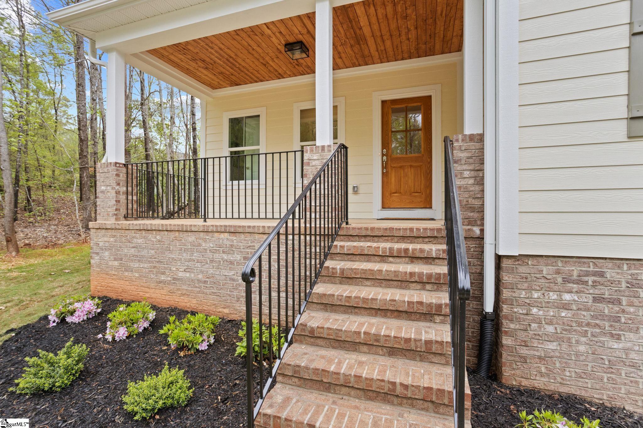 135 Old Compton Street Pendleton, SC 29670 - Photo 4 of 35