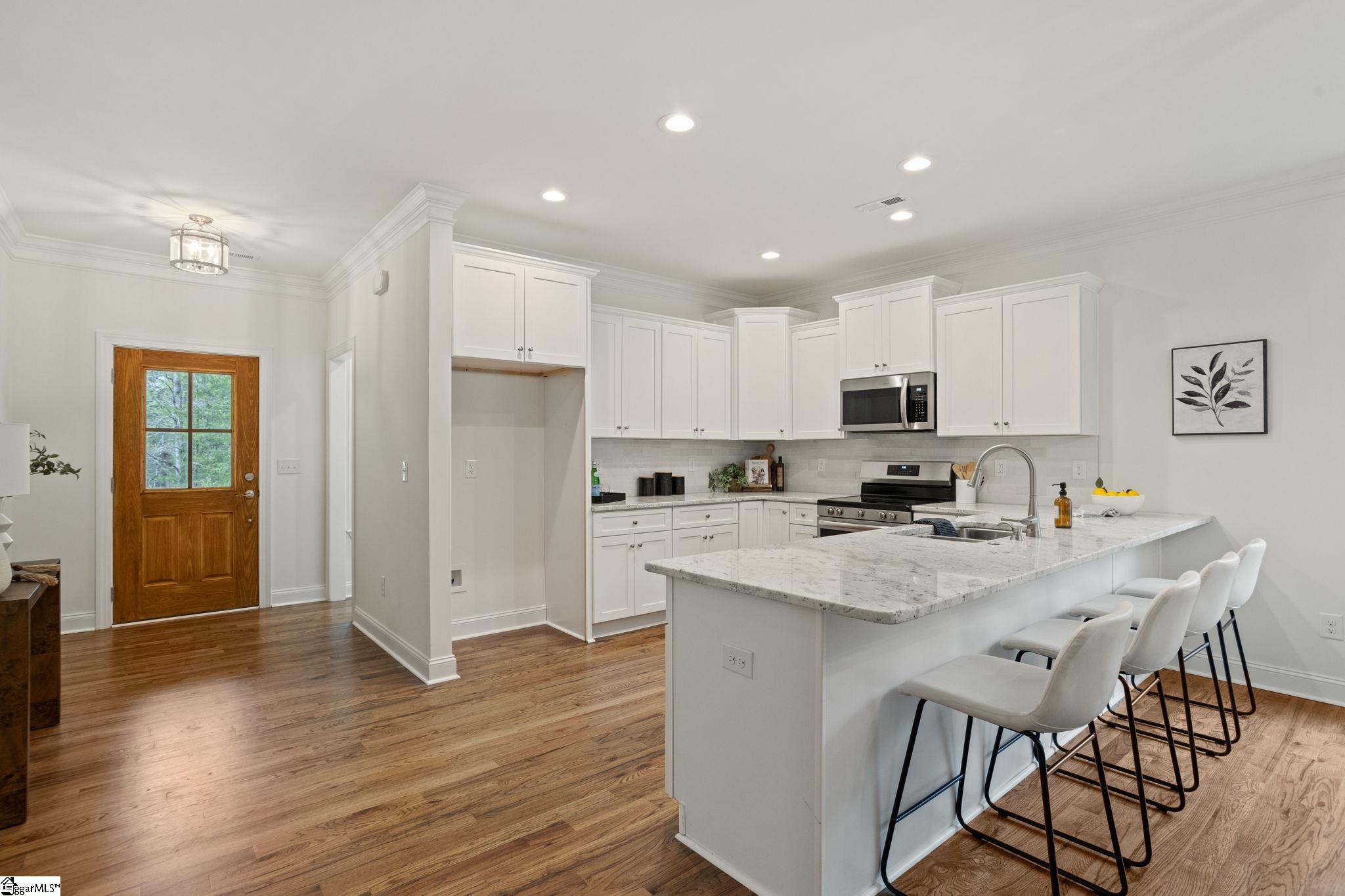 135 Old Compton Street Pendleton, SC 29670 - Photo 8 of 35