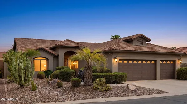 $695,000 | 24606 South Lakeway Circle Southeast, Sun Lakes, AZ 85248