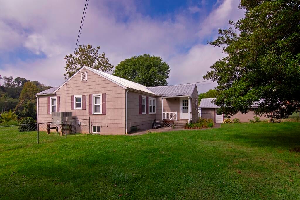 782 Pat Ball Road Talcott, WV 24981 - Photo 2 of 46 Gallery Image 2