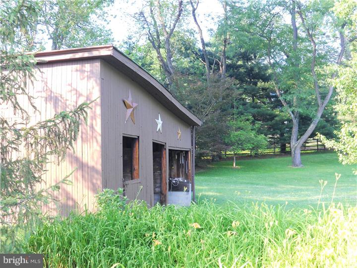 1560 Welsh Road Reading, PA 19607 - Photo 5 of 23