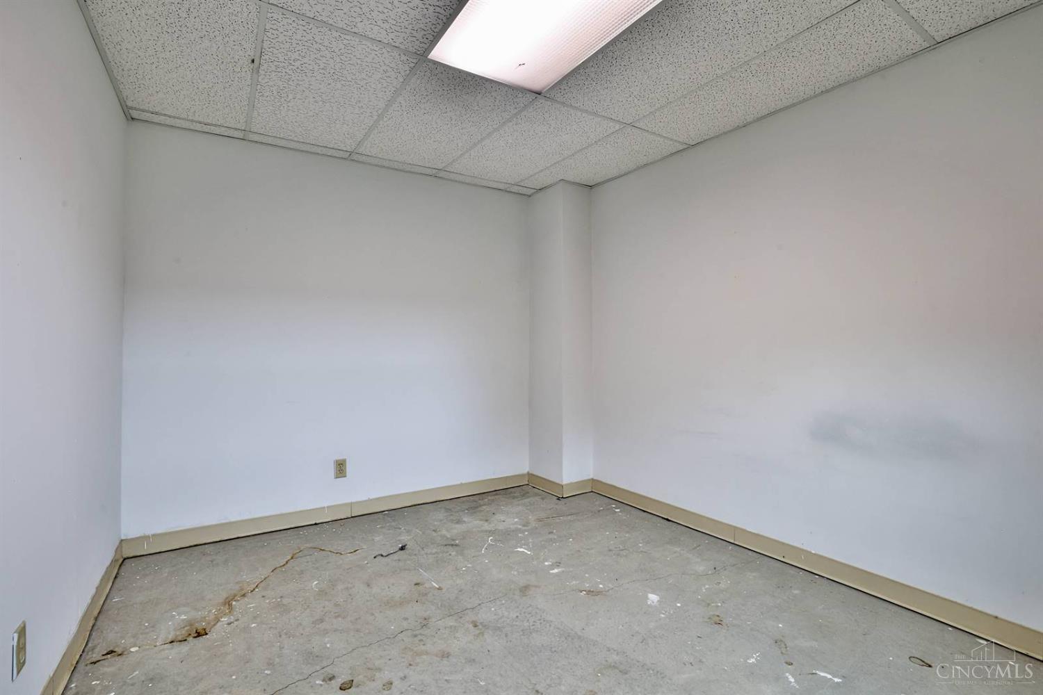 3263 Roesch Boulevard Fairfield, OH 45014 - Photo 19 of 24 Gallery Image 19