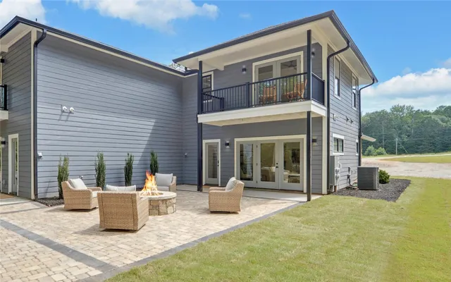 $795,000 | 73 Woodlake Drive, Unit B, Hartwell, GA 30643