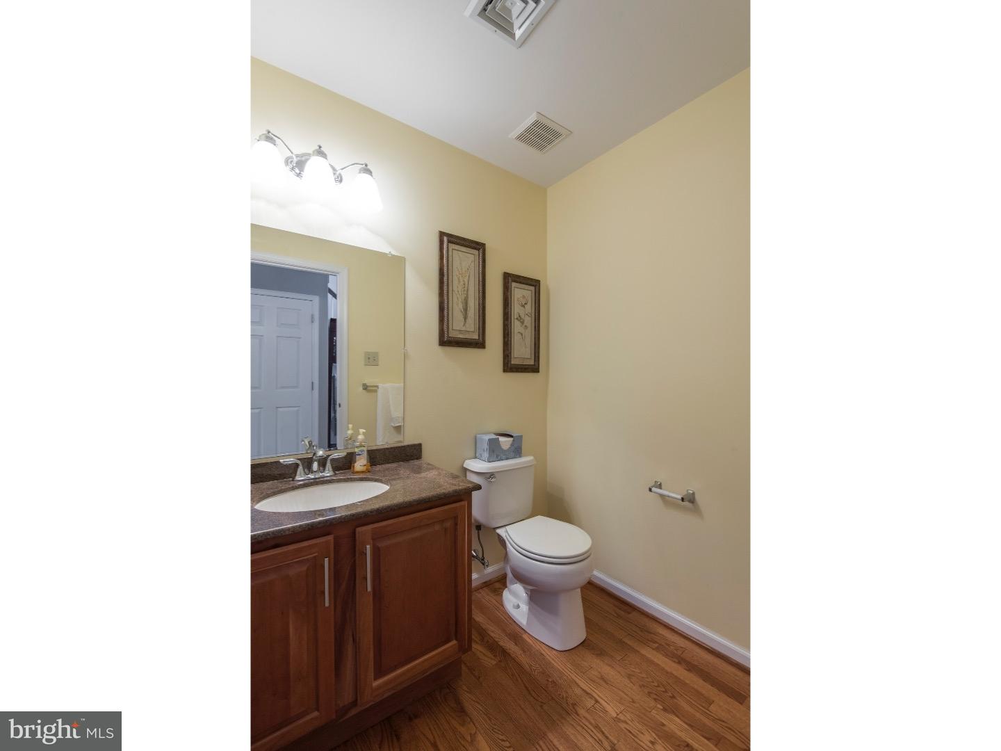 726 Suffolk Road Abington, PA 19046 - Photo 11 of 24 Bathroom