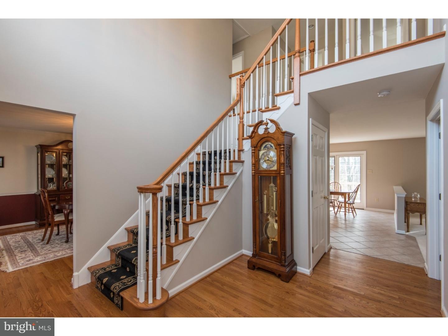 726 Suffolk Road Abington, PA 19046 - Photo 3 of 24 Foyer