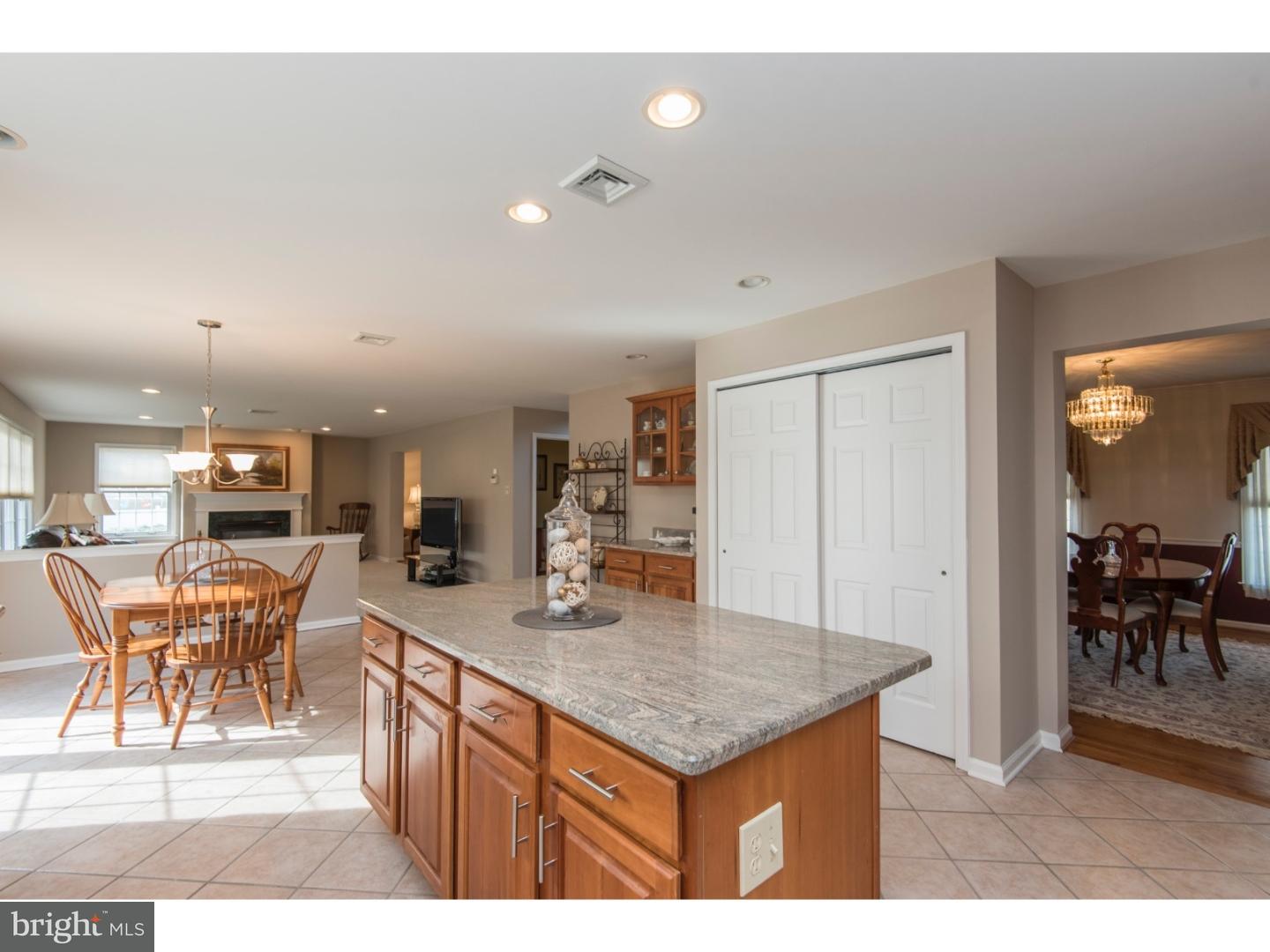 726 Suffolk Road Abington, PA 19046 - Photo 9 of 24 Kitchen