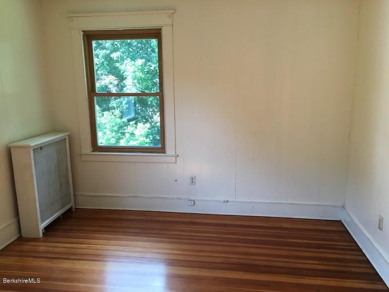 94 Bay State Road Pittsfield, MA 01201 - Photo 20 of 25 IMG_0687