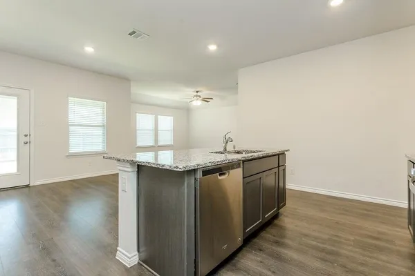 $2,000 | 406 Saddle Club Way, Princeton, TX 75407