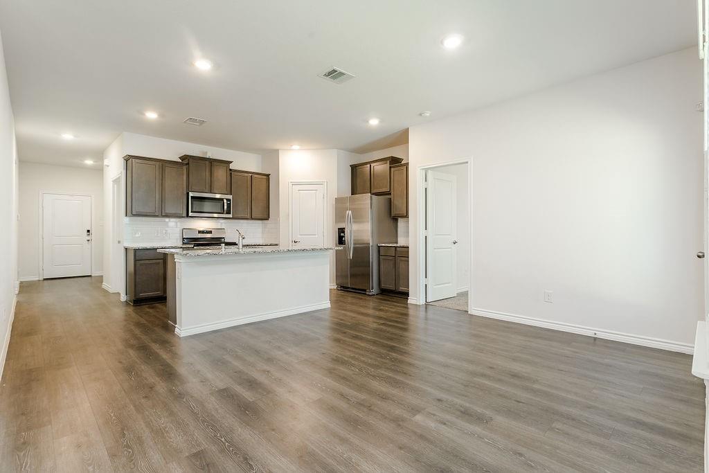 406 Saddle Club Way Princeton, TX 75407 - Photo 18 of 34