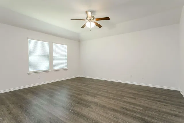 $2,050 | 406 Saddle Club Way, Princeton, TX 75407