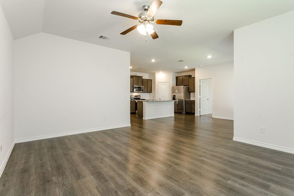 406 Saddle Club Way Princeton, TX 75407 - Photo 21 of 34