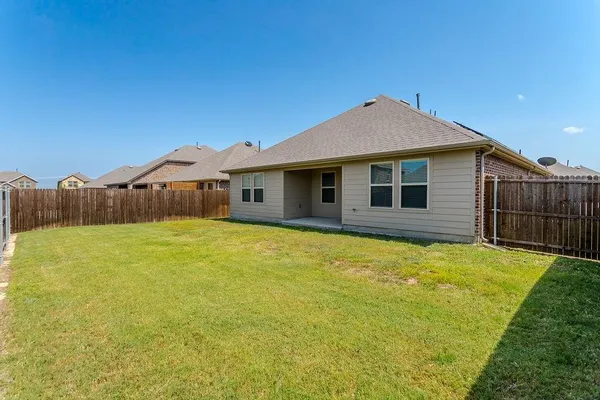 $2,000 | 406 Saddle Club Way, Princeton, TX 75407