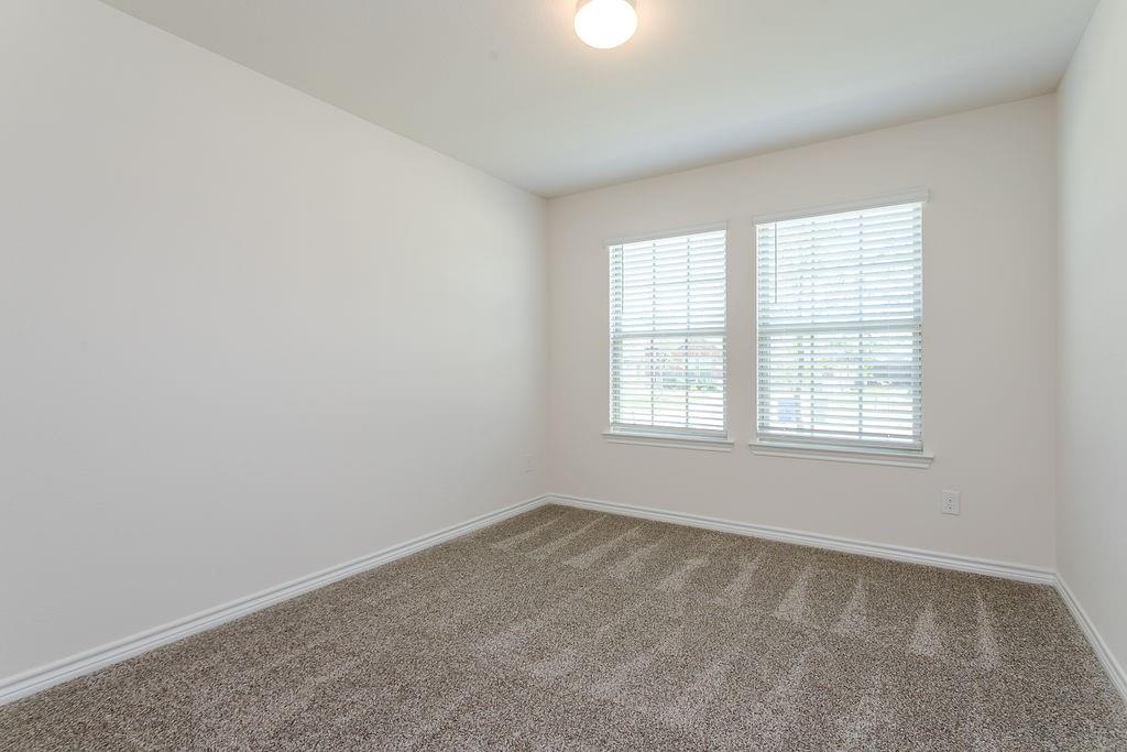 406 Saddle Club Way Princeton, TX 75407 - Photo 5 of 34