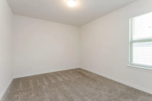 $2,050 | 406 Saddle Club Way, Princeton, TX 75407