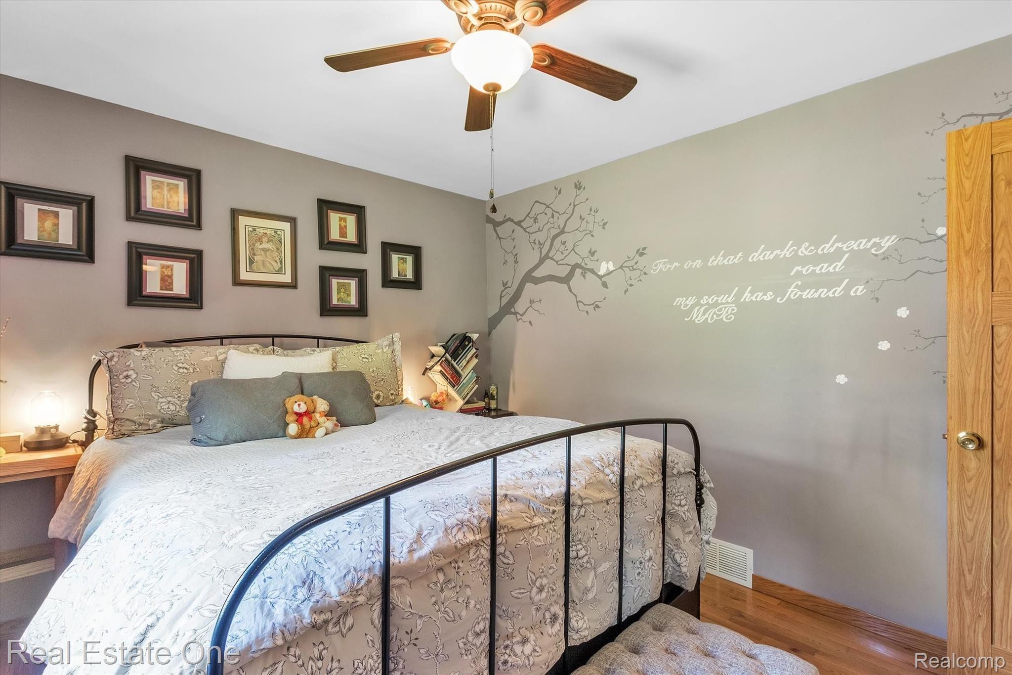 26110 King Road Romulus, MI 48174 - Photo 29 of 52 29-26110-King-Rd-WindowStill-Real-Estate-Photography-29.jpg