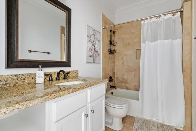 $4,995 | 4 Senate Street, Charleston, SC 29403