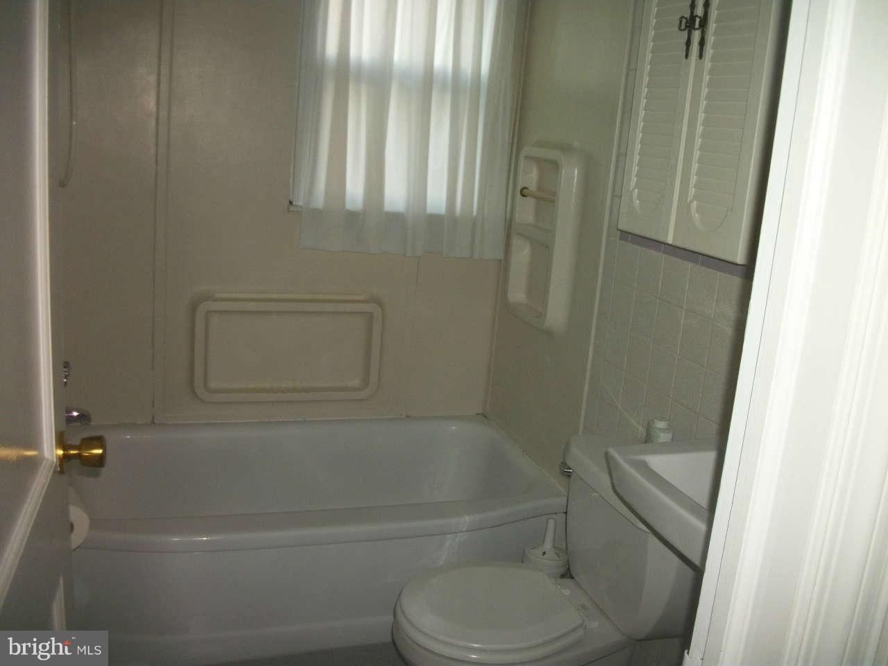1502 Moffet Road Silver Spring, MD 20903 - Photo 14 of 22 Bath