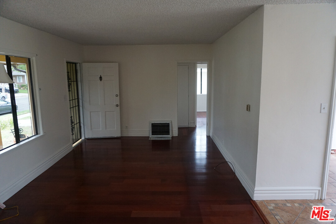 2068 Middlebrook Road Torrance, CA 90501 - Photo 2 of 14 Gallery Image 2