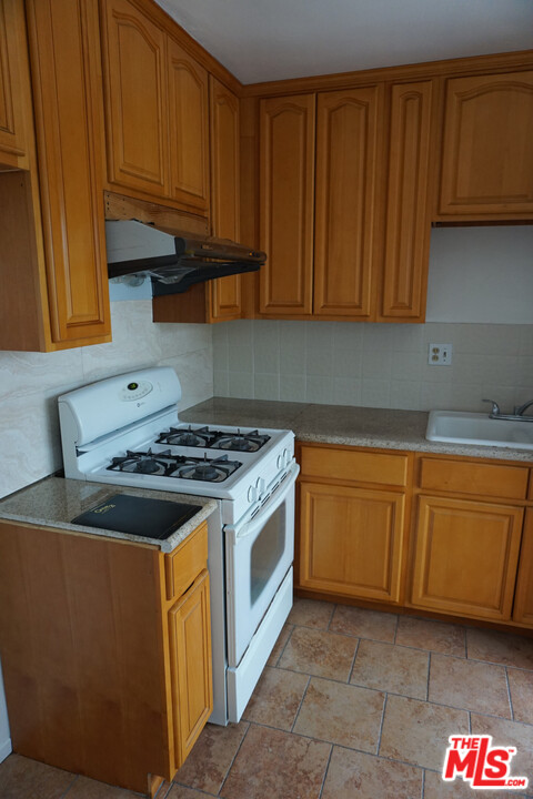 2068 Middlebrook Road Torrance, CA 90501 - Photo 7 of 14 Gallery Image 7