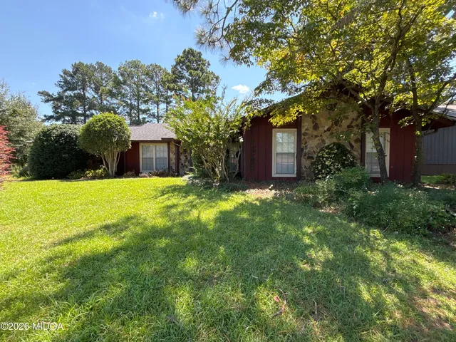 $279,900 | 422 Lake Front Drive, Warner Robins, GA 31088