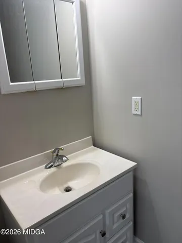 $278,900 | 422 Lake Front Drive, Warner Robins, GA 31088