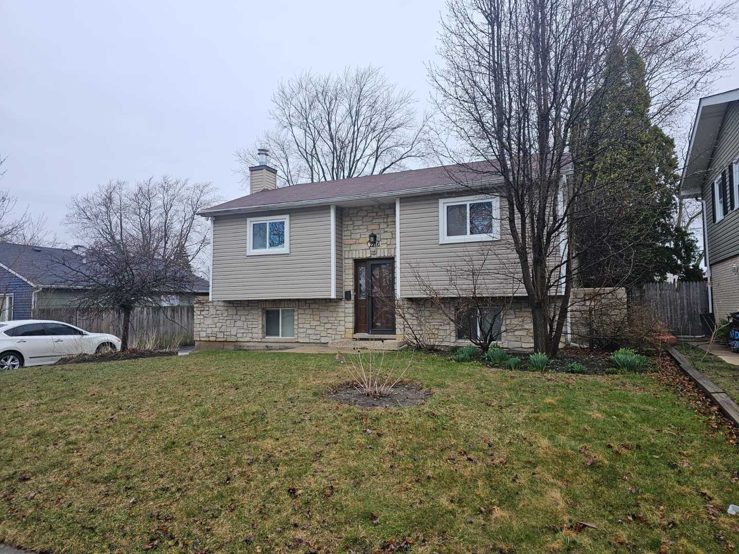 2216 Edgewood Road Waukegan, IL 60087 - Photo 2 of 5 Gallery Image 2