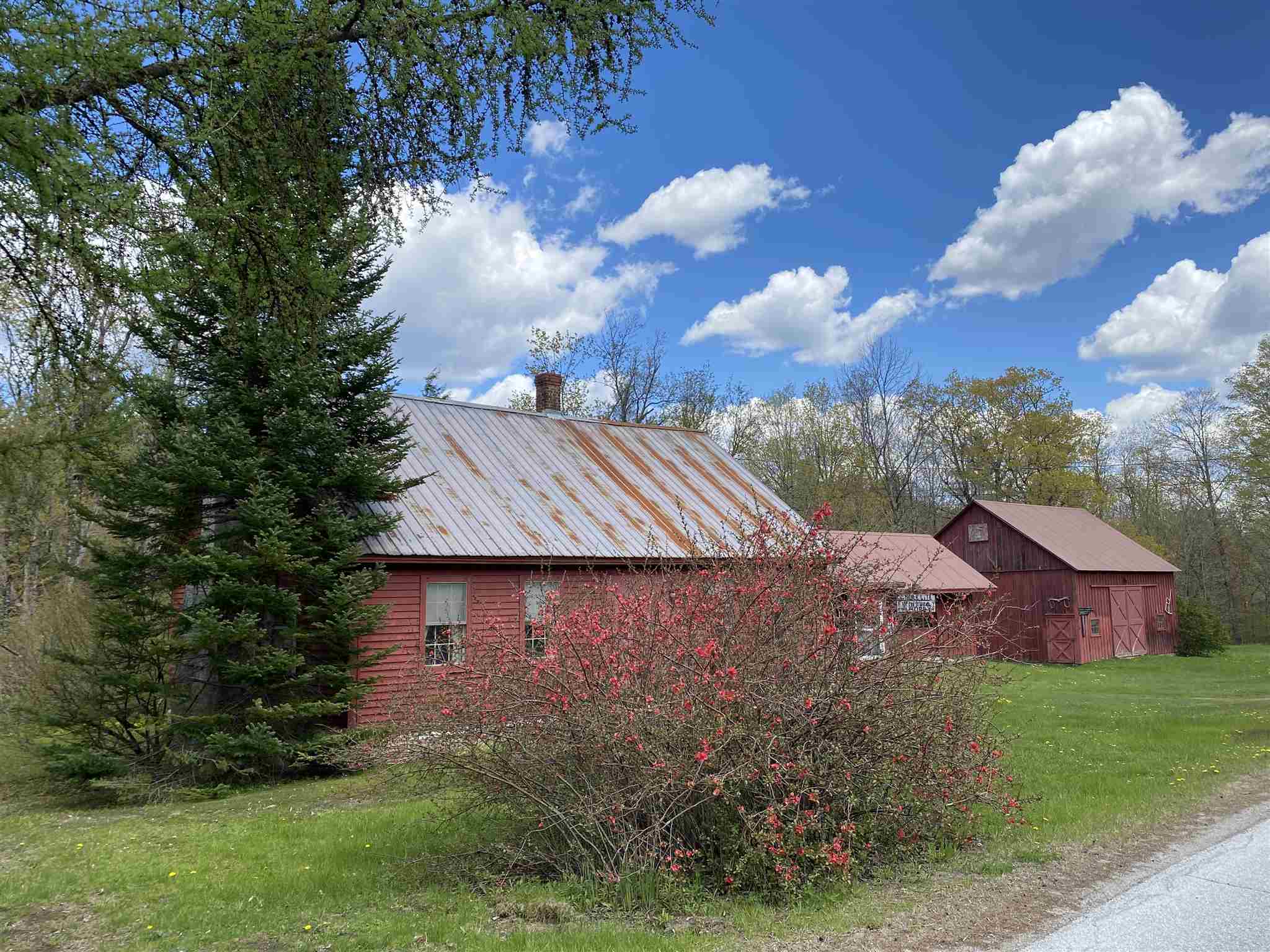 356 Stratton Arlington Road Wardsboro, VT 05360 - Photo 2 of 6