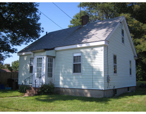 20 Greenwood Road Walpole, MA 02081 - Photo 1 of 6 Gallery Image 1