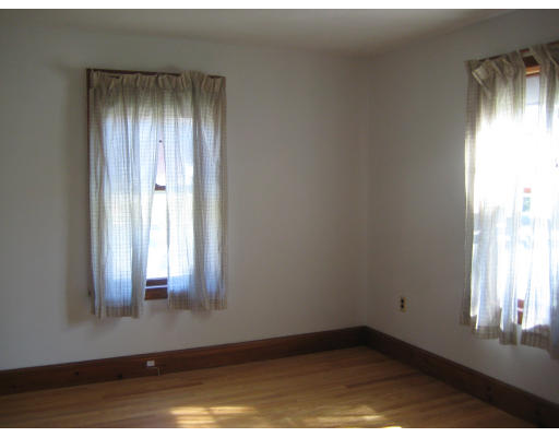 20 Greenwood Road Walpole, MA 02081 - Photo 4 of 6 Gallery Image 4
