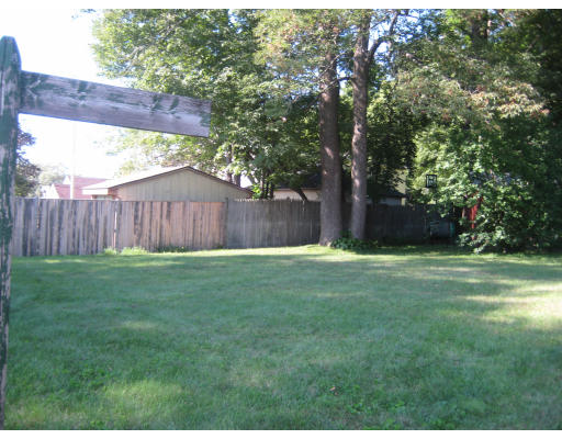 20 Greenwood Road Walpole, MA 02081 - Photo 6 of 6 Gallery Image 6