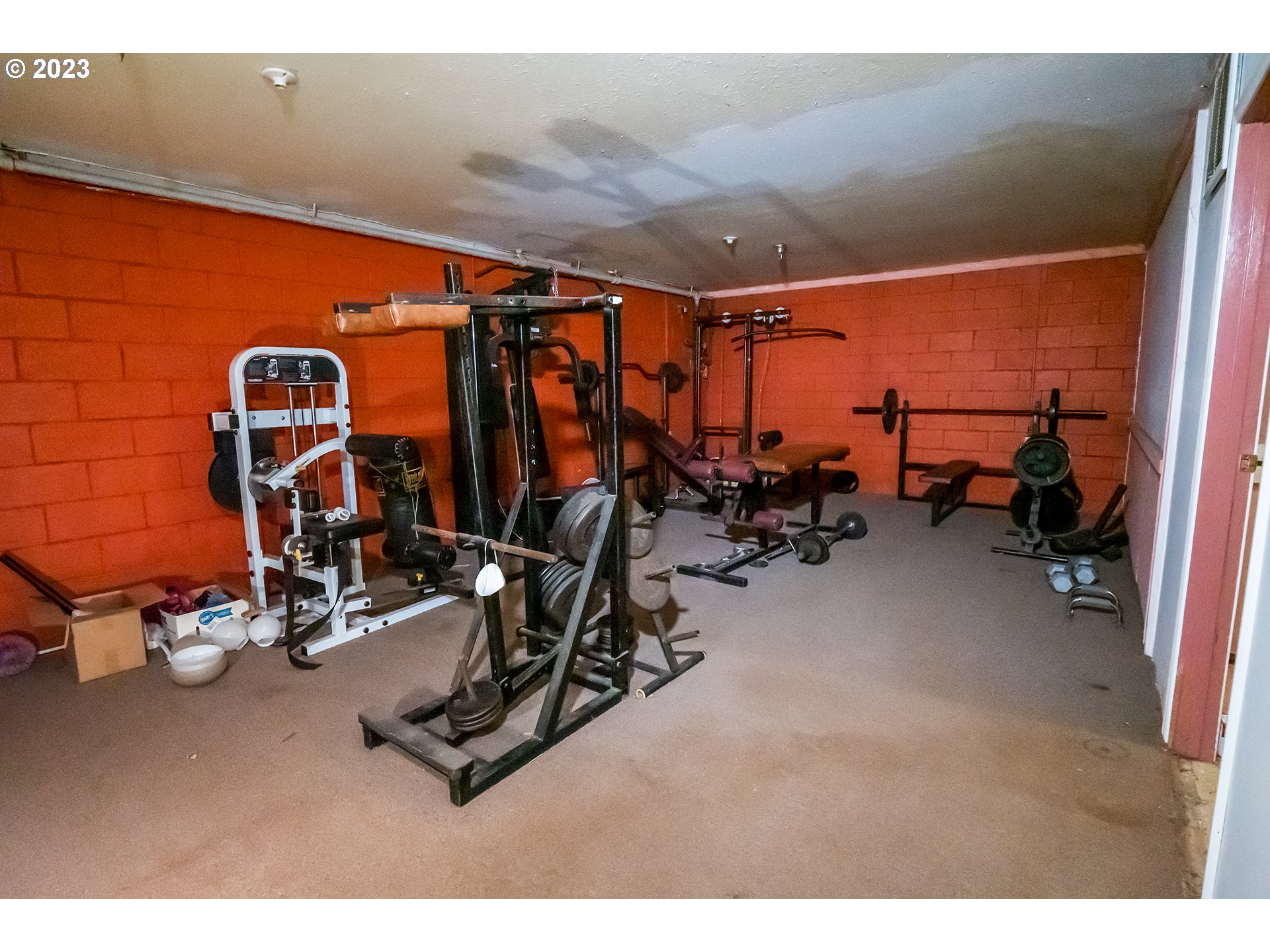 18624 Highway 36 Blachly, OR 97412 - Photo 23 of 46 a view of a room with gym equipment