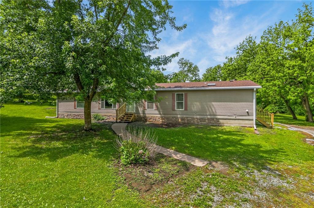 2810 Ajax Road St. Joseph, MO 64503 - Photo 2 of 37