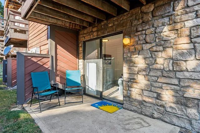 $250,000 | 303 West Lehow Avenue, Unit 4, Englewood, CO 80110