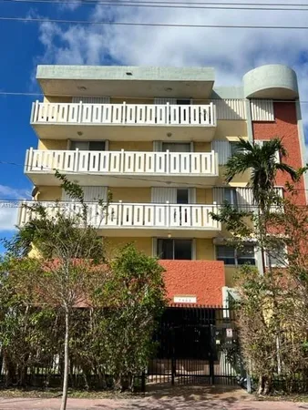 $2,650 | 7900 Tatum Waterway Drive, Unit 503, Miami Beach, FL 33141