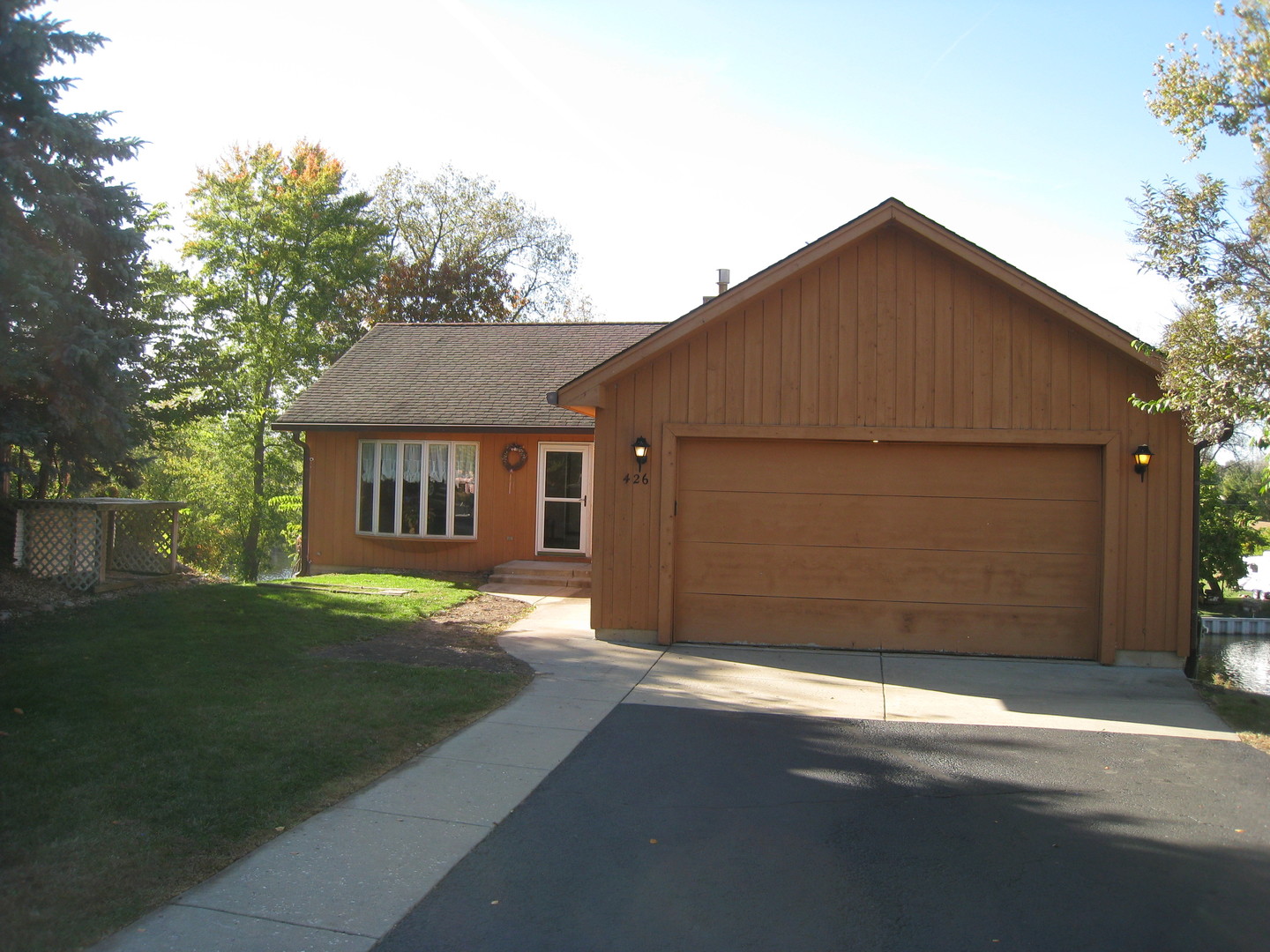 426 Castle Road McHenry, IL 60051 - Photo 1 of 35 Gallery Image 1