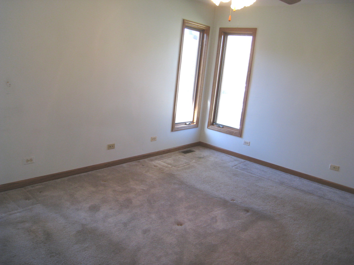 426 Castle Road McHenry, IL 60051 - Photo 14 of 35 Gallery Image 14