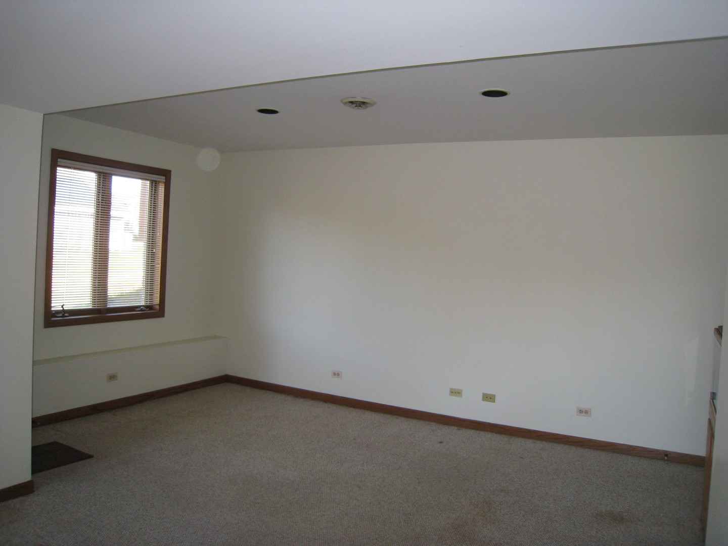 426 Castle Road McHenry, IL 60051 - Photo 20 of 35 Gallery Image 20
