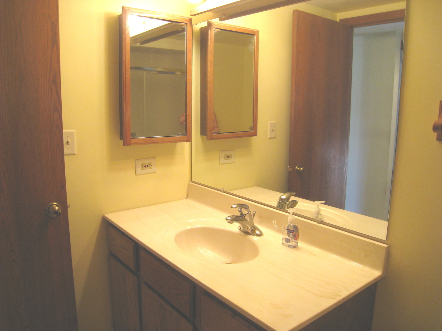 426 Castle Road McHenry, IL 60051 - Photo 26 of 35 Gallery Image 26