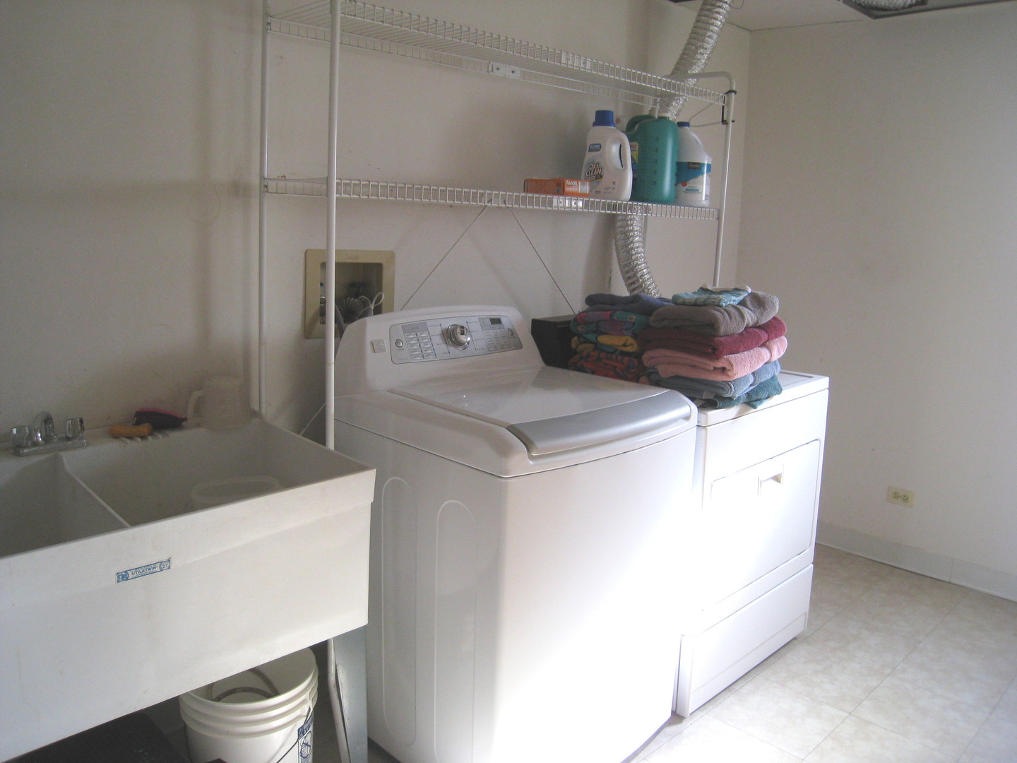 426 Castle Road McHenry, IL 60051 - Photo 27 of 35 Gallery Image 27