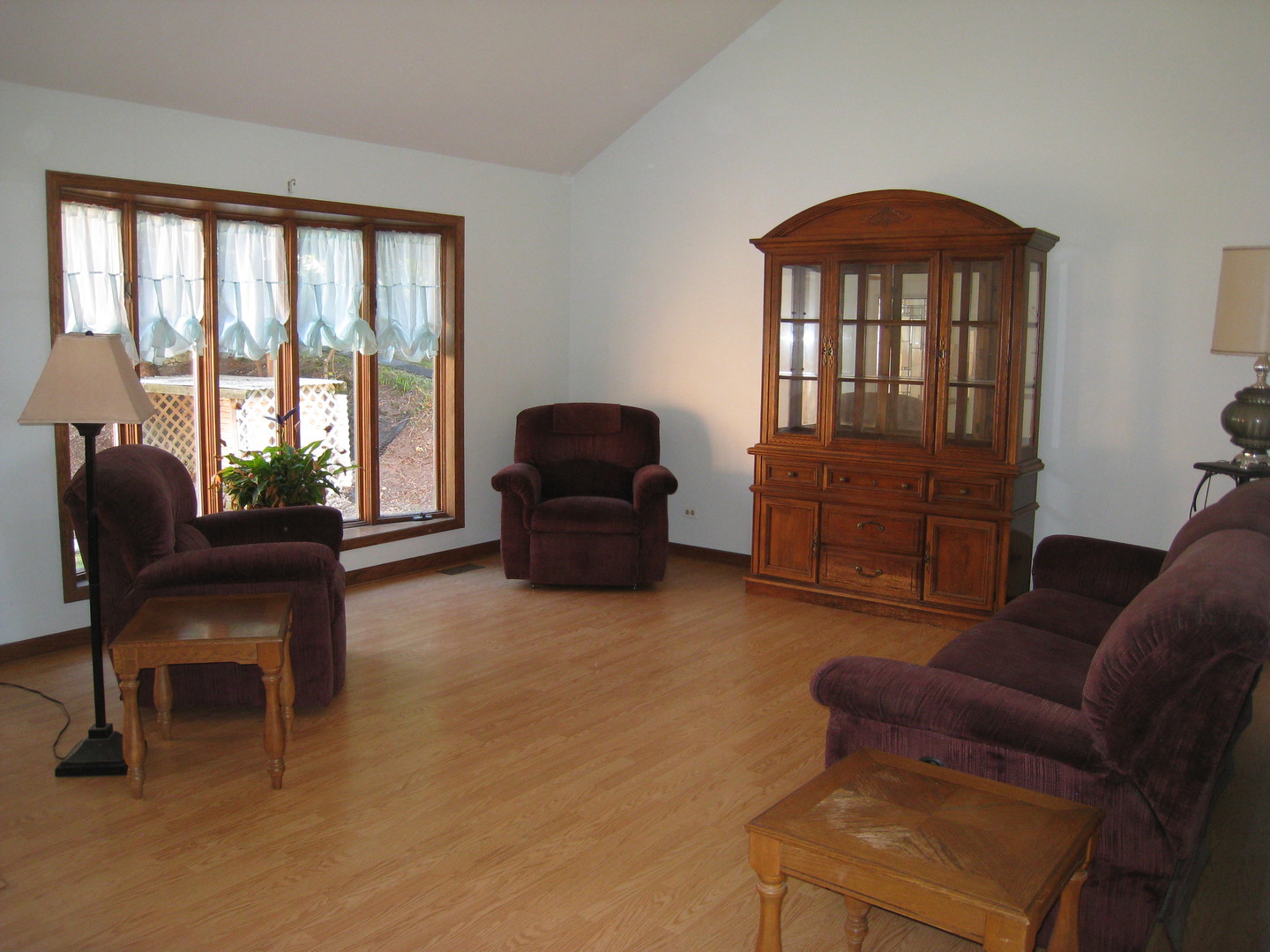 426 Castle Road McHenry, IL 60051 - Photo 5 of 35 Gallery Image 5