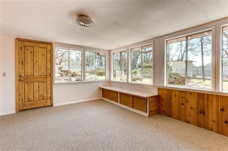 11396 Duggan Road White City, OR 97503 - Photo 15 of 30 Super sweet sunroom. Door leads to back