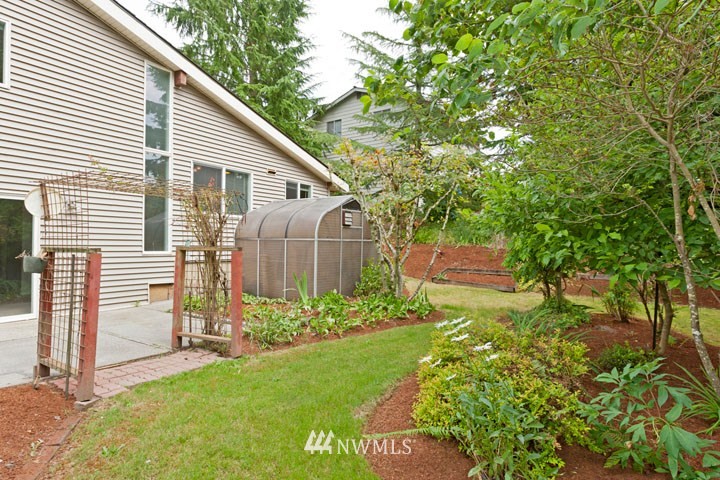 15617 Southeast 168th Street Renton, WA 98058 - Photo 14 of 15 Gallery Image 14