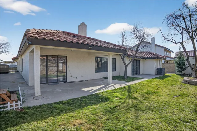 $3,300 | 43631 37th Street West, Lancaster, CA 93536
