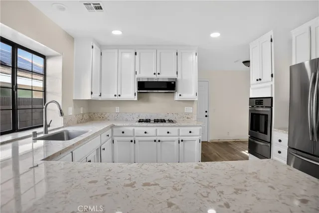 $3,300 | 43631 37th Street West, Lancaster, CA 93536