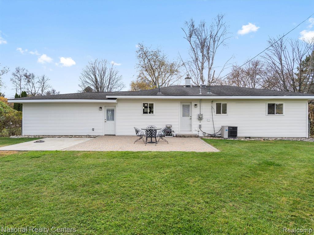 50740 Cedargrove Road Utica, MI 48317 - Photo 25 of 28