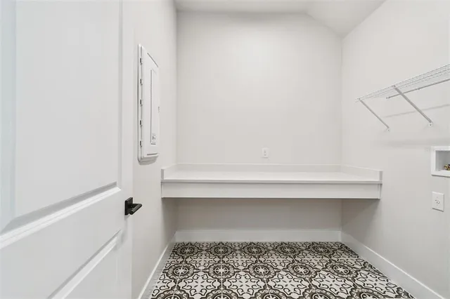 $1,079,990 | 1559 Running Tide Place, Sarasota, FL 34240