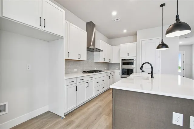 $1,079,990 | 1559 Running Tide Place, Sarasota, FL 34240