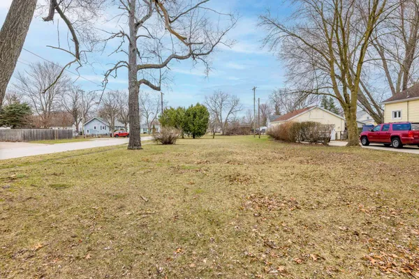 $9,900 | 3104 South Boulevard, Port Huron, MI 48060