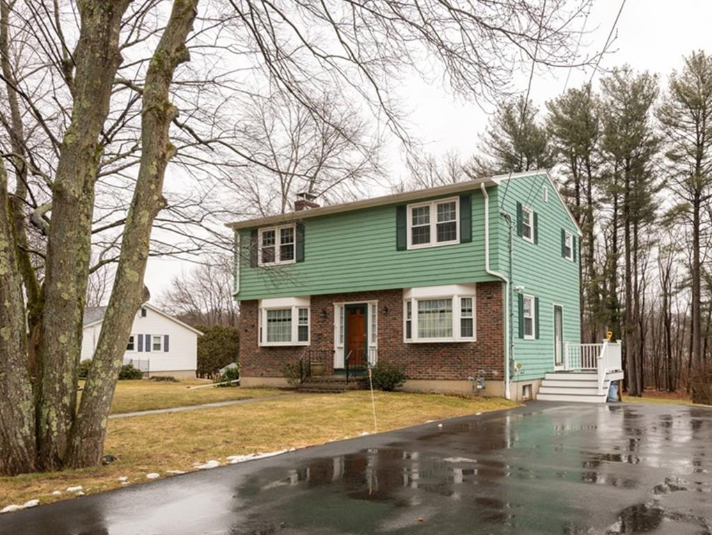17 Bush Hill Road Ipswich, MA 01938 - Photo 1 of 42 Gallery Image 1
