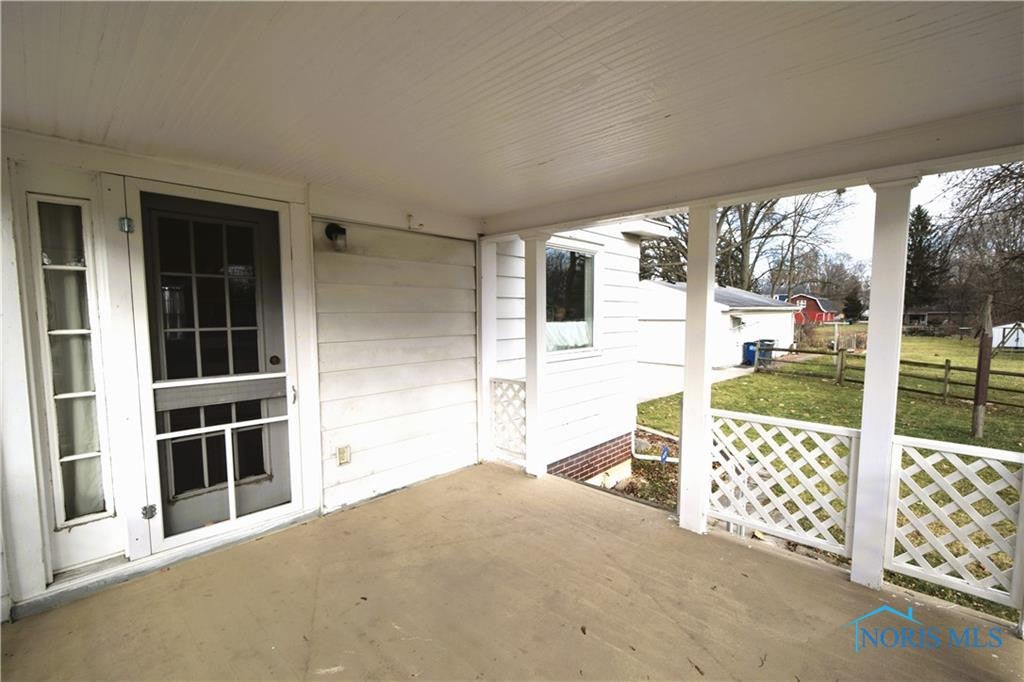 818 Eton Road Toledo, OH 43615 - Photo 4 of 34 Gallery Image 4